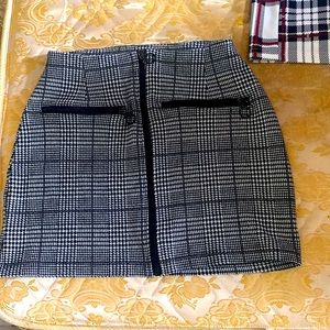 Jupe noir et blanche taille large
